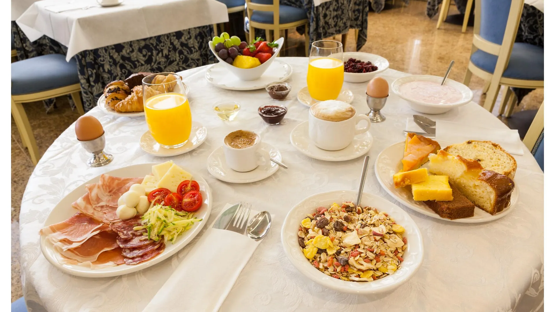 Hotel Bristol Sottomarina 4*,