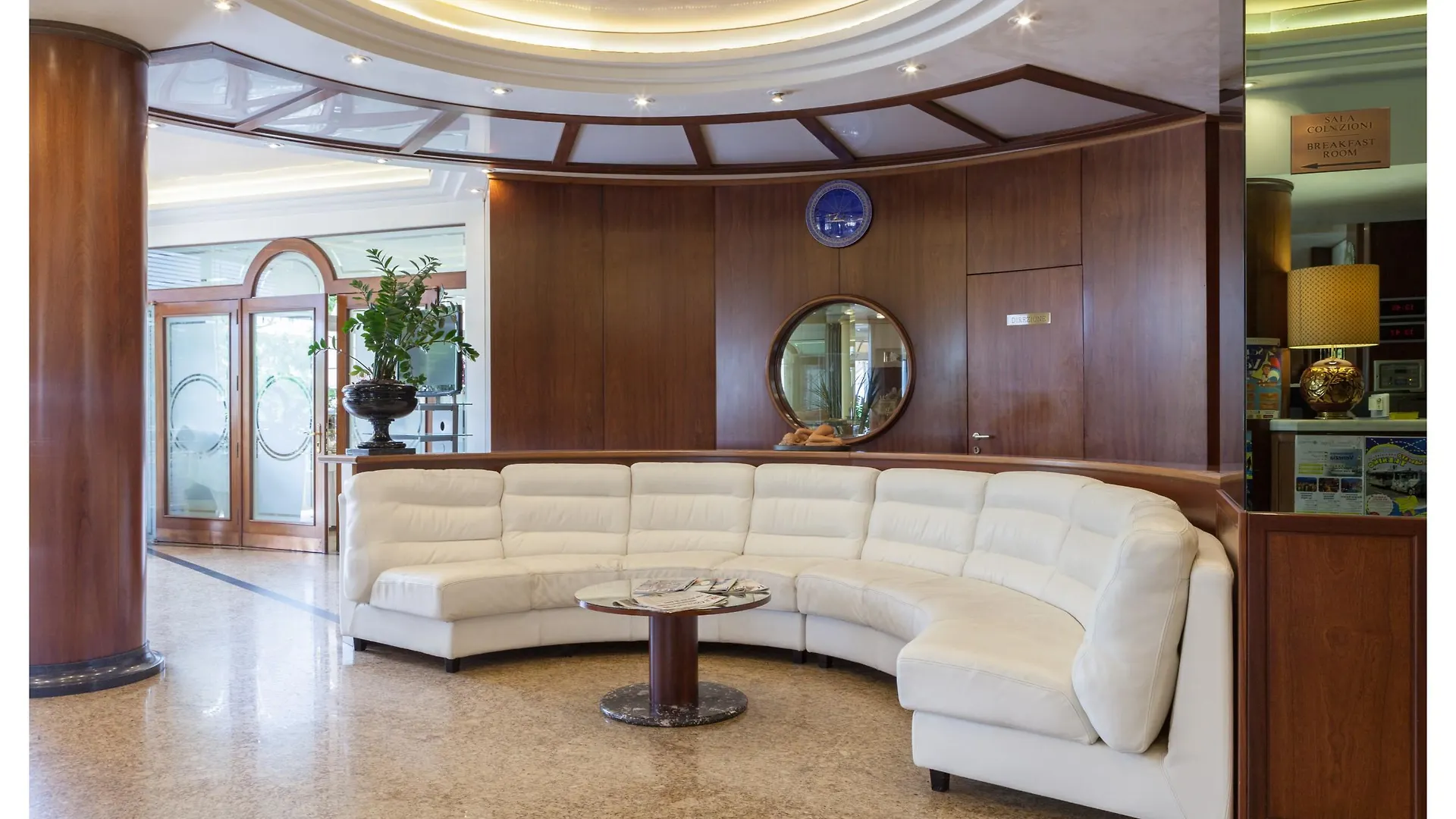 Hotel Bristol Sottomarina 4*,  Italia