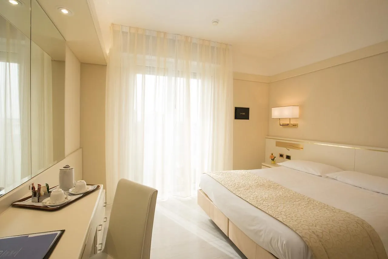 Hotel Bristol Sottomarina 4*,  Włochy